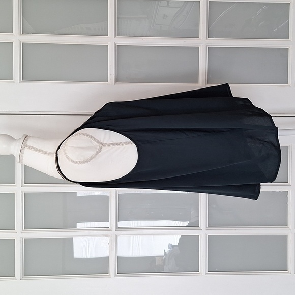 H&M Conscious Flowy Emerald Green Sleeveless Blouse - Picture 3 of 13